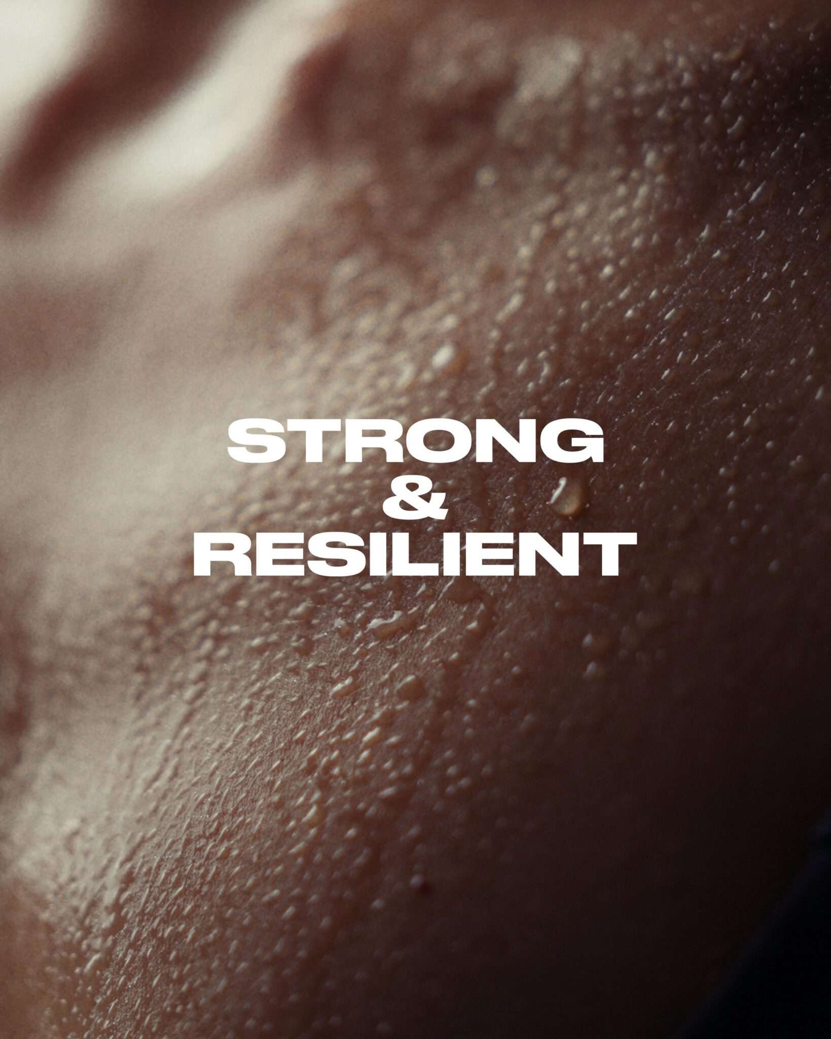 Steigere deine Kraft und forme deinen Körper in einer motivierenden Gruppe von bis zu 16 Teilnehmenden. Dich erwarten ein kurzes Warm-Up 4 Blöcke mit je zwei unterschiedlichen Kraftübungen gefolgt von einer Kombination aus Core-Übungen als Finisher und Breathwork als Start in die Regeneration. In diesem Kurs wird Krafttraining gelebt wie in keinem anderen!